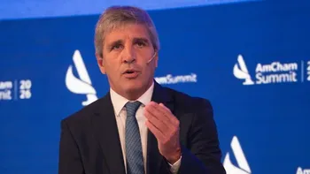 Caputo prometió que la inflación va a desacelerar a partir de abril, mientras busca financiamiento para cubrir deuda