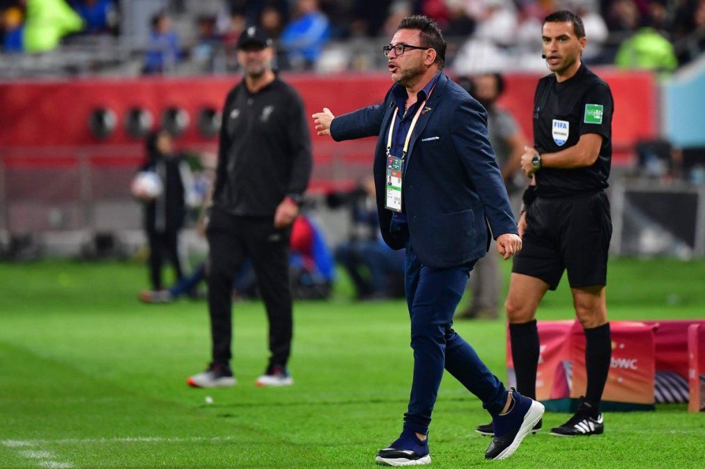 ¡Tranquilo, Turco! Mohamed se cruzó feo con Jürgen Klopp y lo invitó a pelear
