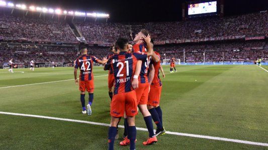 En un partido electrizante, San Lorenzo le ganó 1-0 a River y cortó una racha de 15 años sin ganar en el Monumental