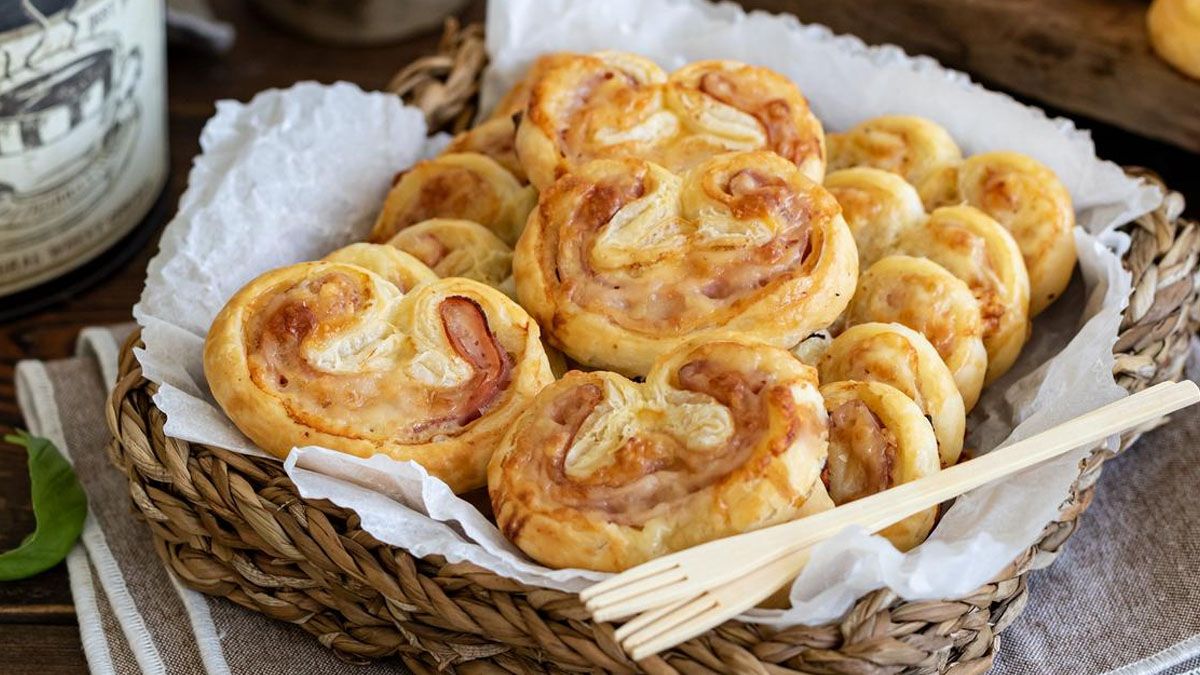 Palmeritas de hojaldre con jamón y queso: la versión salada de un clásico que no vas a dejar de hacer
