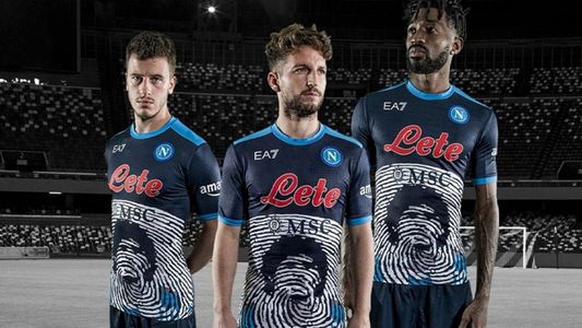 Napoli no podrá usar más la imagen de Diego Maradona en su camiseta