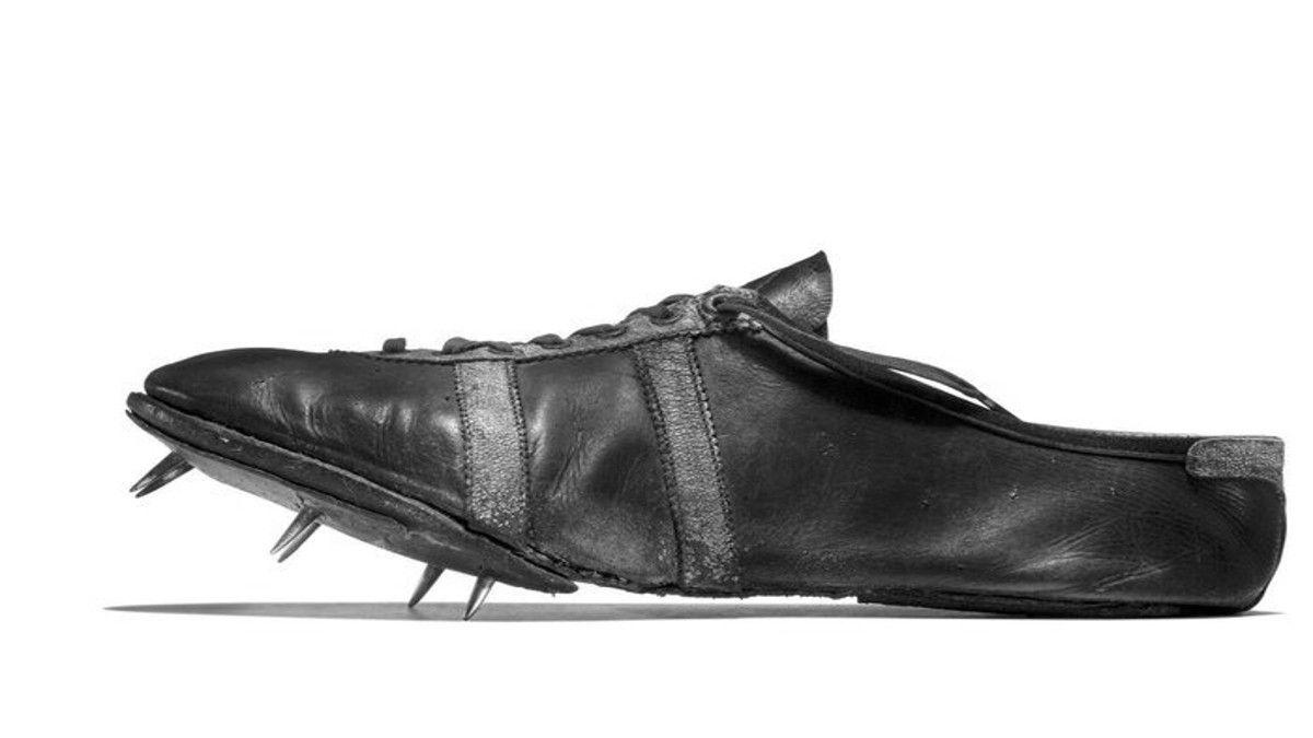 El calzado que usó Jesse Owens, el atleta que utilizó el calzado de los Dassler y fue la gran figura de los Juegos Olímpicos en Berlín 36. 