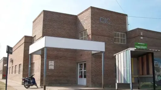 Terror en una escuela: un joven atacó a sus compañeros con una cadena y dejó 9 heridos