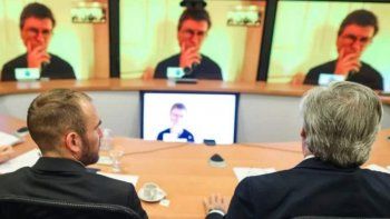 El Gobierno presentó su última oferta a los bonistas y extendió la negociación hasta agosto