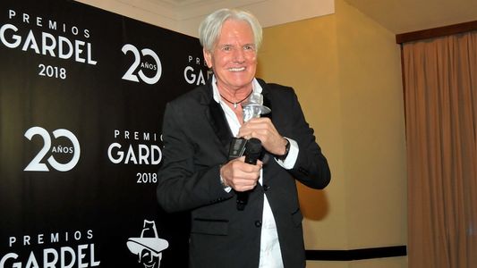 Sergio Denis enamorado: sale con una ex compañera de colegio de su hija