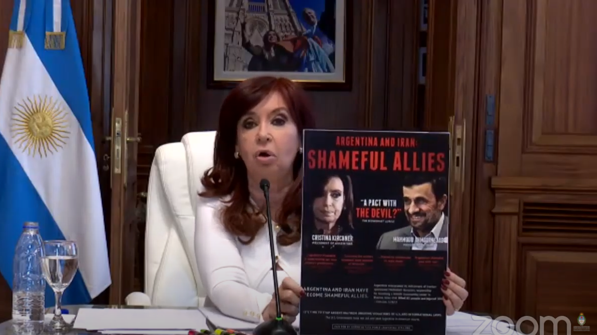 La vicepresidenta Cristina Kirchner calificó de disparate la acusación que afronta en la causa del Memorándum con Irán (Foto: captura de Youtube).
