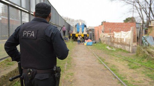 Desalojan la toma en los terrenos del Tren Mitre tras 14 días de paro de la línea ferroviaria