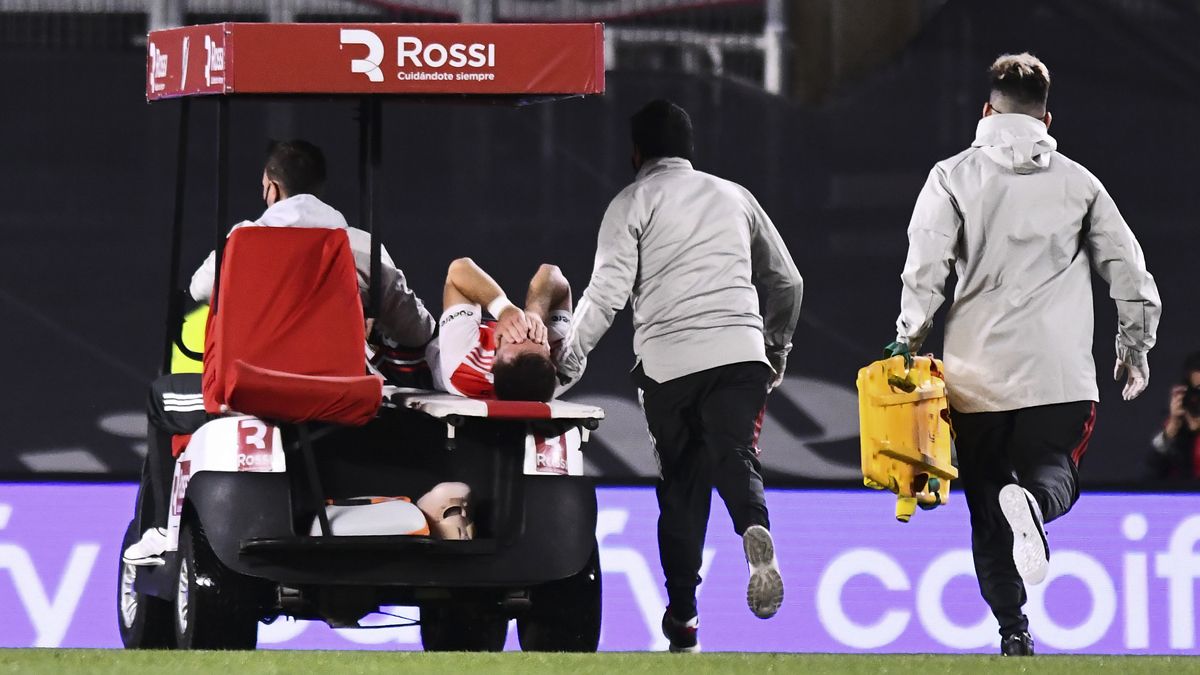 Felipe Peña Biafore tendrá al menos 6 meses de recuperación.