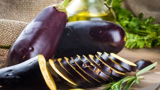 Si tenés berenjenas en tu casa, tenés un tesoro oculto para aprovechar en la cocina