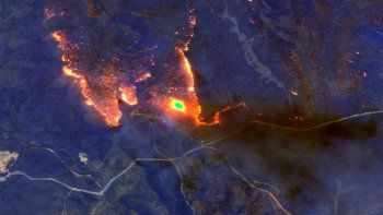 Australia moviliza 3 mil reservistas ante crisis de incendios y se elevan a 21 los muertos