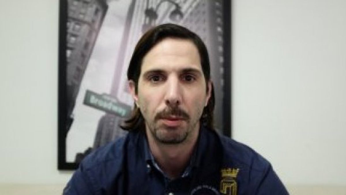 Javier Bazterrica. A dar explicaciones.