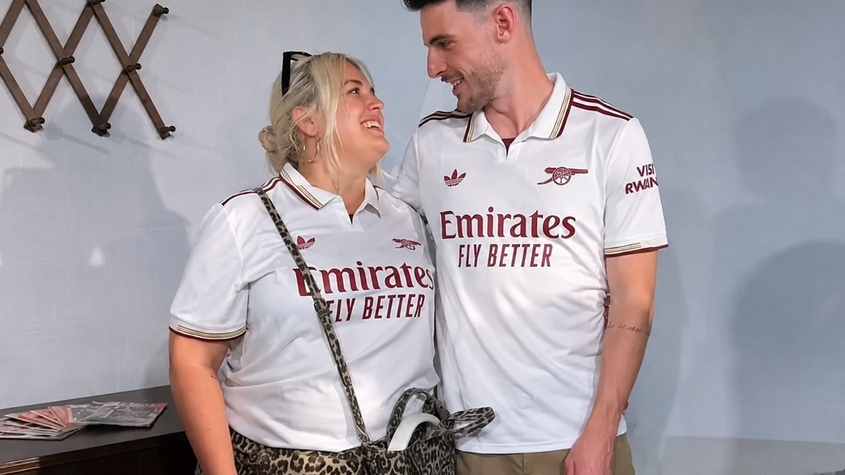 No es modelo ni influencer: la novia del jugador inglés Declan Rice que sufrió un brutal acoso por su aspecto