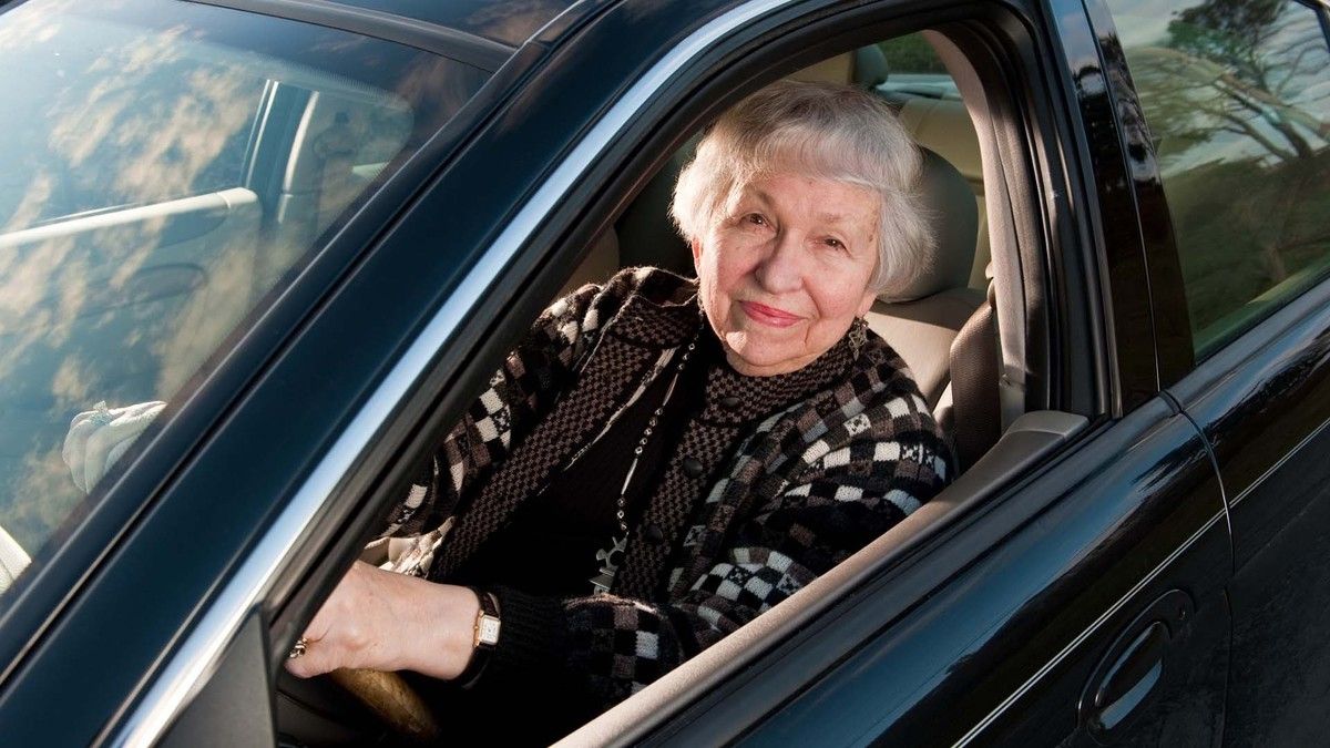 Licencia de conducir a los 65 años: por qué te pueden sacar el carnet