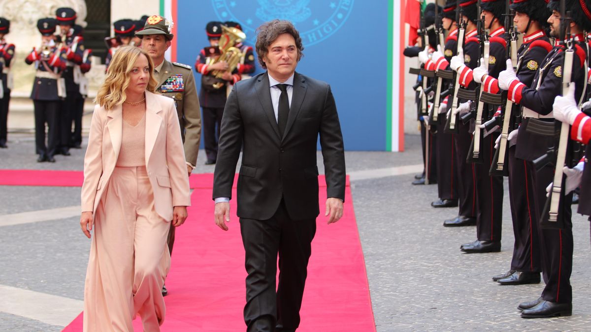 Javier Milei tuvo el viernes su primera cumbre en la gira europea con la primera ministra Giorgia Meloni