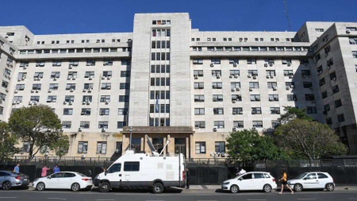 La causa por el viaje de jueces y funcionarios porteños a Lago Escondido pasará a Comodoro Py. (Télam)