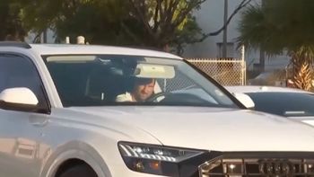 Video: la llegada de Messi al predio de Inter Miami y el singular regalo que le dio a una fan