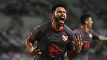 El gol de Romero tras la primera falla de Armani