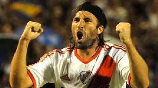 Escándalo en River: Dirigente habría intentado seducir a Carolina Molinari, la mujer de Mariano Pavone