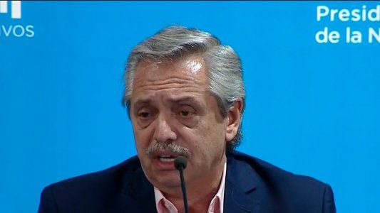 Alberto adelantó que habrá nuevos anuncios el lunes y pidió que los que puedan se queden en su casa