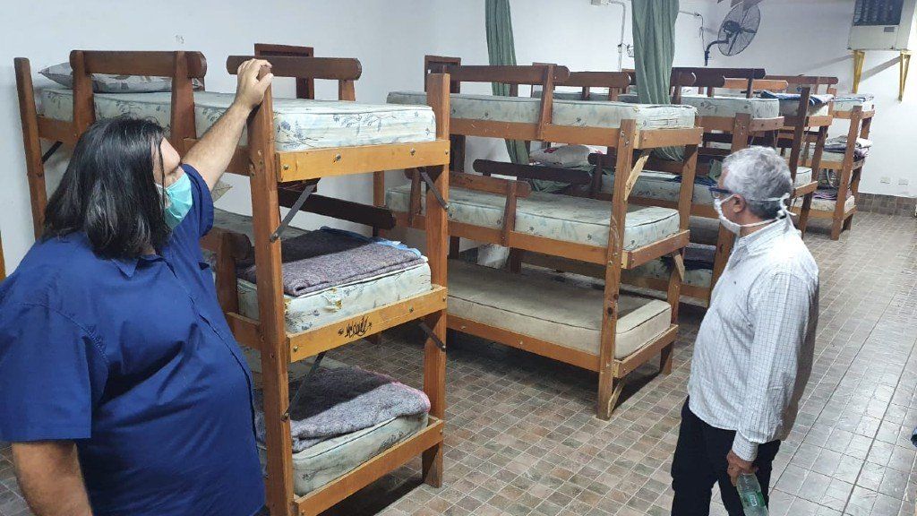 Indignación con el intendente de Tigre: mostró instalaciones en mal estado para enfermos de COVID-19