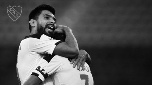 Copa de la Liga: Independiente le ganó 2-1 a Newells en Rosario y es líder junto a Vélez