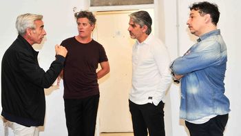 Imanol Arias fue a ver ART, la obra de Pablo Echarri, Fernán Mirás y Mike Amigorena