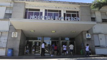 Brutal crimen en Rosario: acribillaron a una pareja y a su beba a la salida de un casamiento
