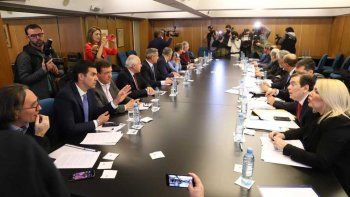 Gobernadores peronistas firman un duro documento contra el Gobierno