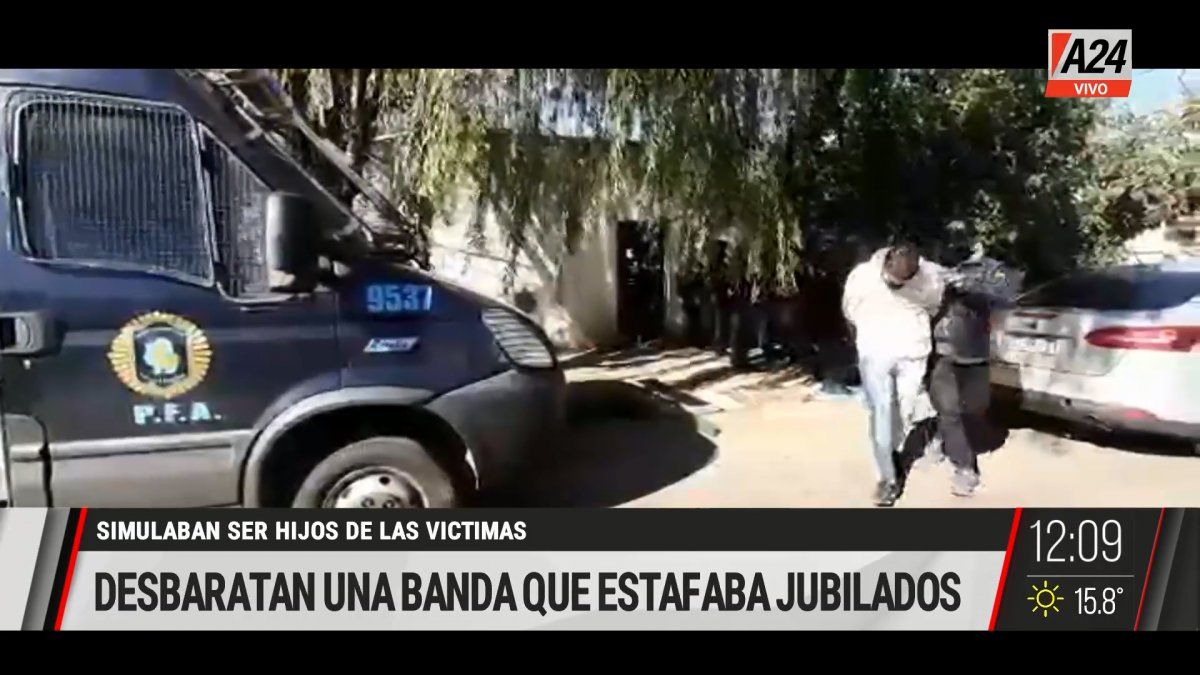 Así detenían a una banda que estafaba a jubilados con el cuento del tío. (Captura de Tv)