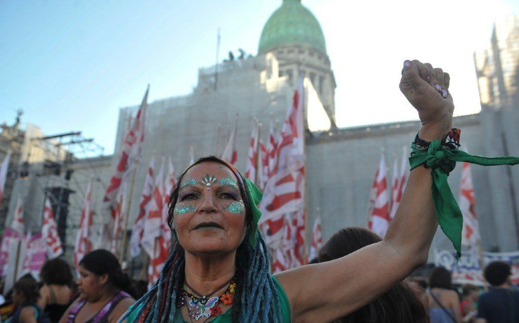 El Gobierno anunció que enviará a mediados de noviembre un proyecto para la legalización del aborto