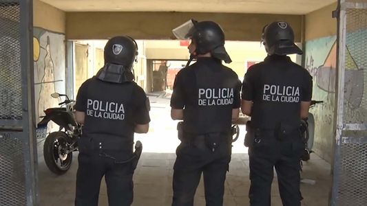 Dos muertos y un herido en un enfrentamiento a tiros en el barrio 1-11-14 del Bajo Flores