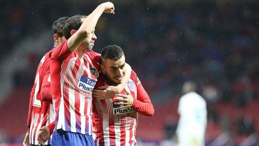 Correa le dio el triunfo a un Atlético de Madrid que quiere pelearle la Liga a Barcelona hasta el final