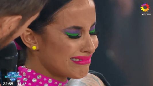 Lourdes Sánchez sufrió una caída en pleno baile y rompió en llanto