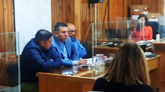 Un policía conoció a una joven, se hicieron amigos con derechos, la violó y fue condenado