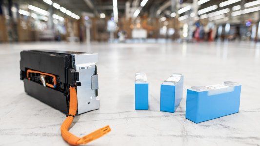 BMW compra litio en la Argentina