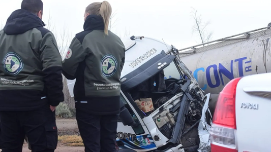 Iban a montar el sonido de un acto oficial y murieron en un choque: conmoción en Neuquén