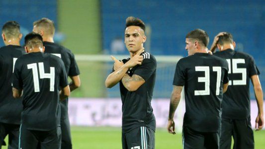 Argentina fue pura contundencia y goleó 4-0 a una débil Irak