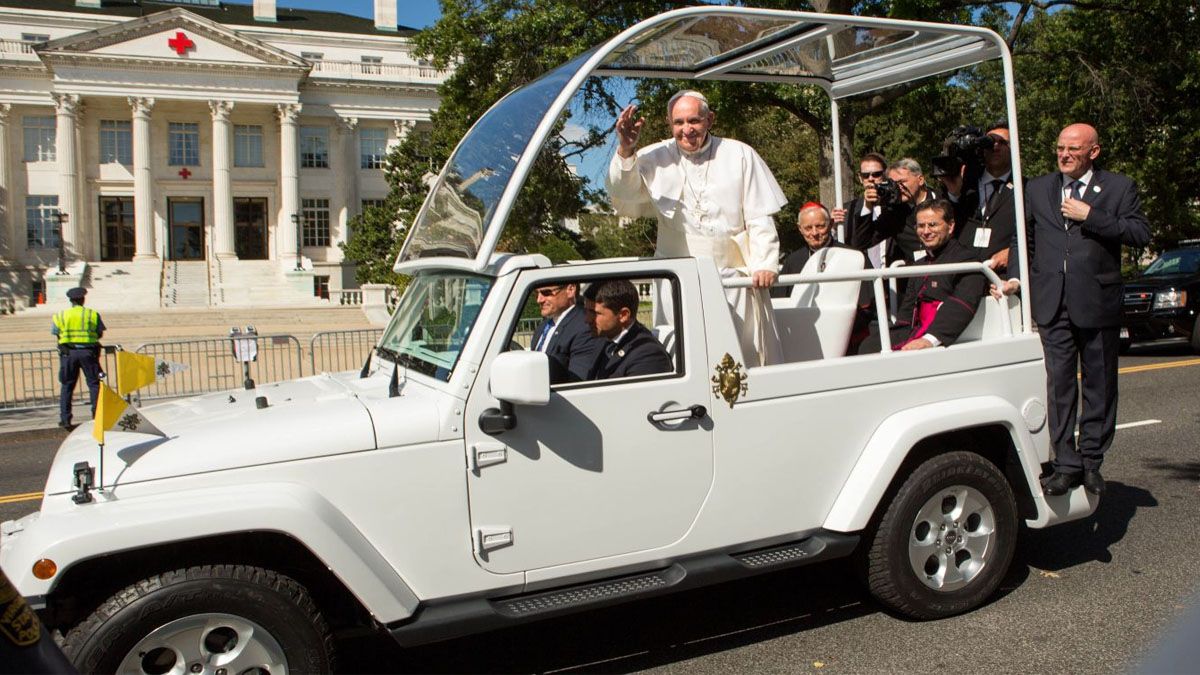 El papamóvil. Francisco dispuso que su vehículo para moverse entre las multitudes de fieles sea enviado a Gaza. (Foto: Gentileza Vatican News)