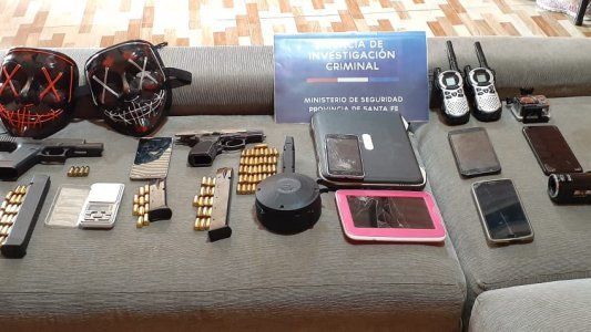 Narcoguerra en Rosario: la lista del horror y las “pistolas con cargador circular”, la última tecnología narco que aterra a los investigadores