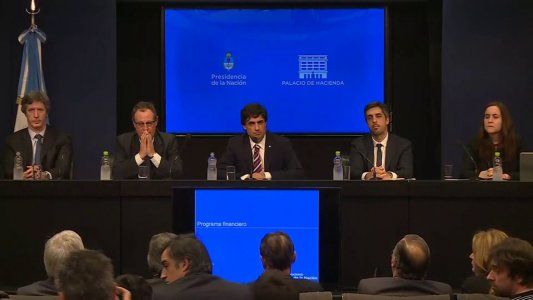 Del olor a default a la falta de un plan, las críticas al reperfilamiento de la deuda