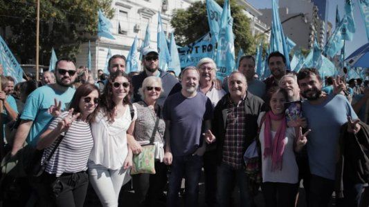 A 43 años del último golpe militar, la oposición criticó muy duro al Gobierno en las redes y los actos