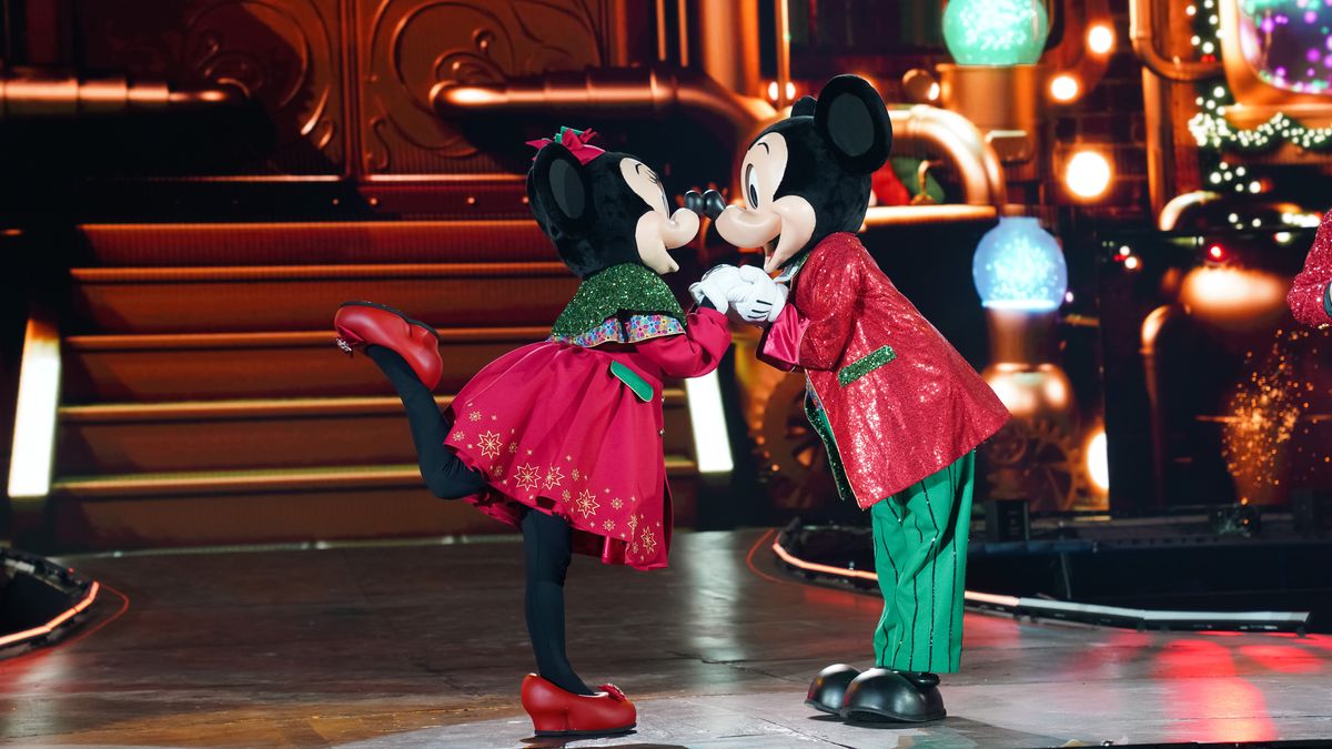 Vuelve Disney Celebra: Una Navidad Inolvidable con Topa y Laurita Fernández