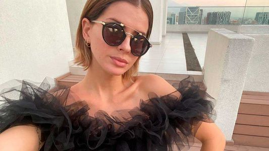 ¿Hay o no hay pancita? La foto de la China Suárez con una extraña faja sobre el abdomen