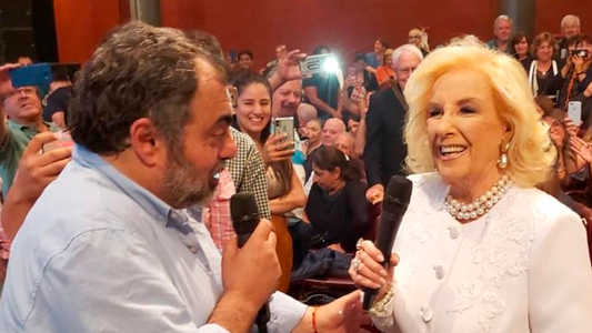 Otra noche de teatro para Mirtha: fue a aplaudir a Moldavsky