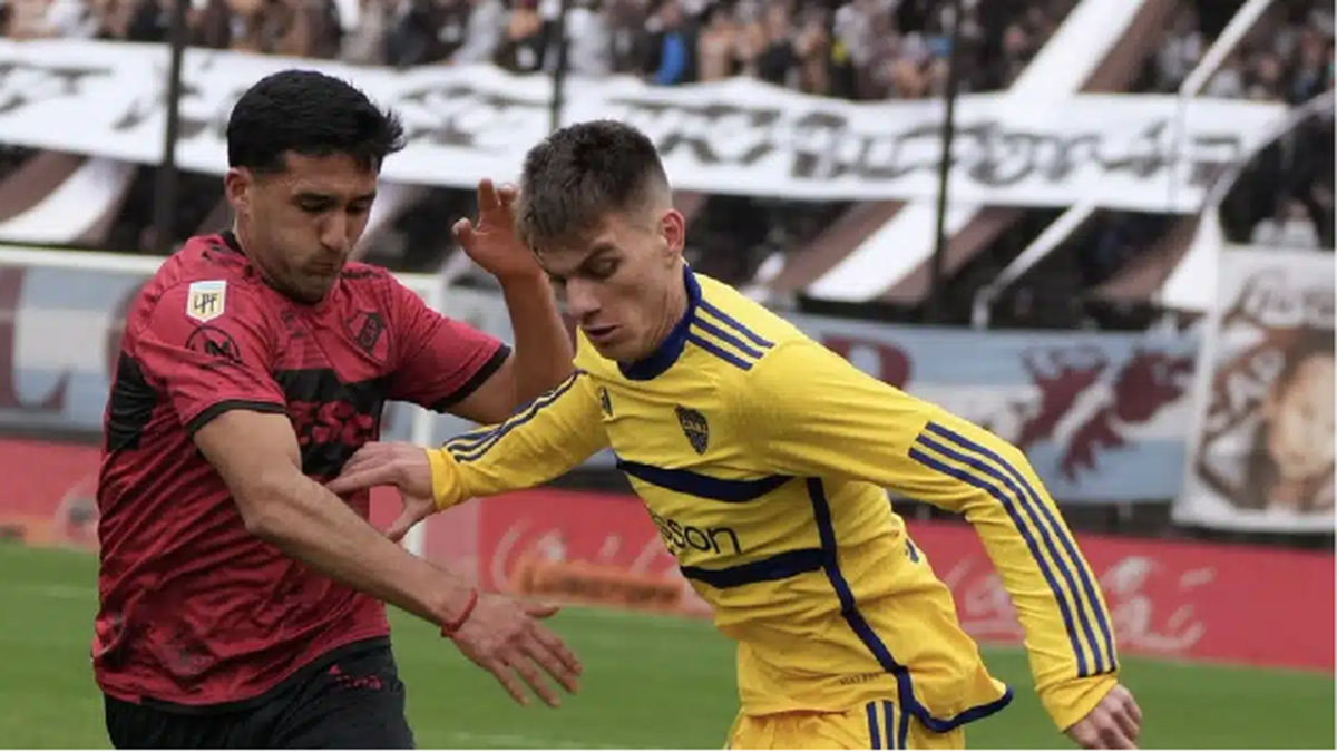 Boca sufrió la expulsión de Marcos Rojo y perdió 1-0 con Platense