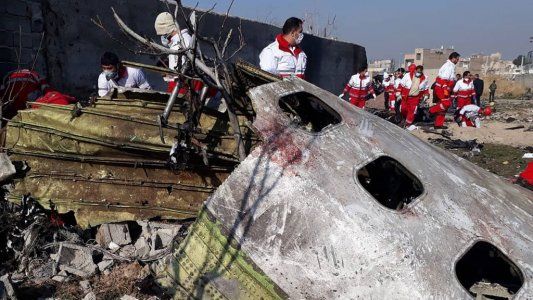 Un avión ucraniano con al menos 170 pasajeros se estrelló en Irán