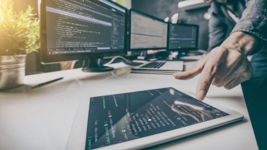 Emprendedores y PYMES: por qué las carreras digitales ayudan a optimizar el negocio