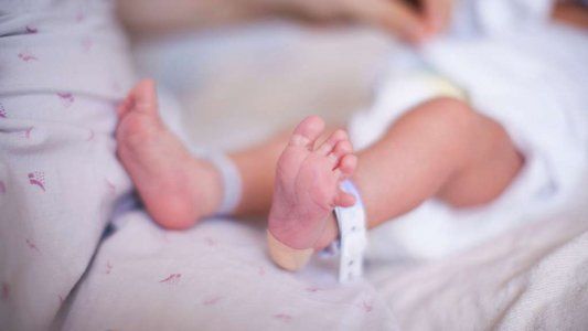 Le realizaron un aborto a una menor violada pero la beba nació viva