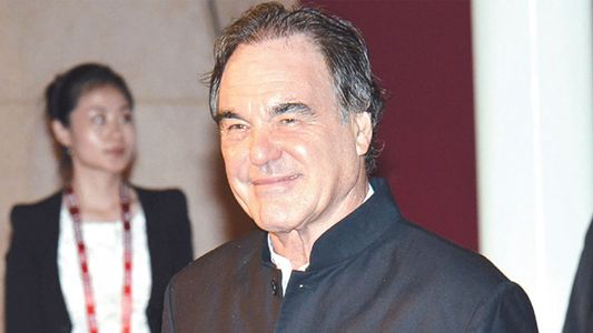 Oliver Stone criticó al cine bélico de Estados Unidos