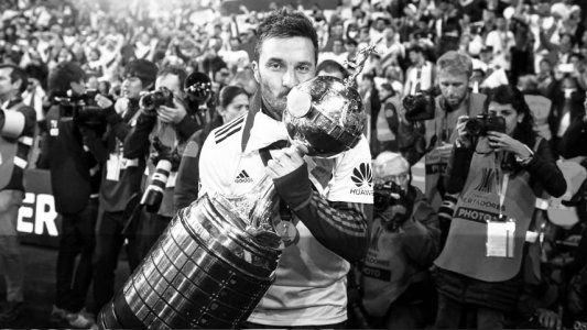 Es oficial: Scocco se va de River y tiene vía libre para volver a Newells